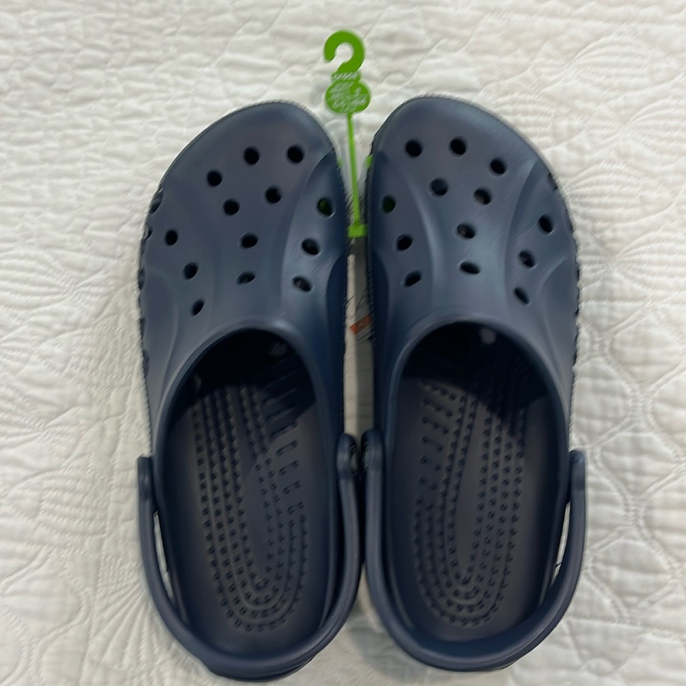 COPY - BNWT crocs. Navy. Unisex size M9/W11